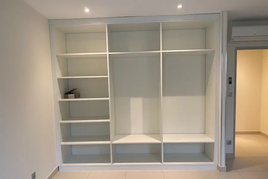 grand dressing sur mesure par L cuisine et Aménagement